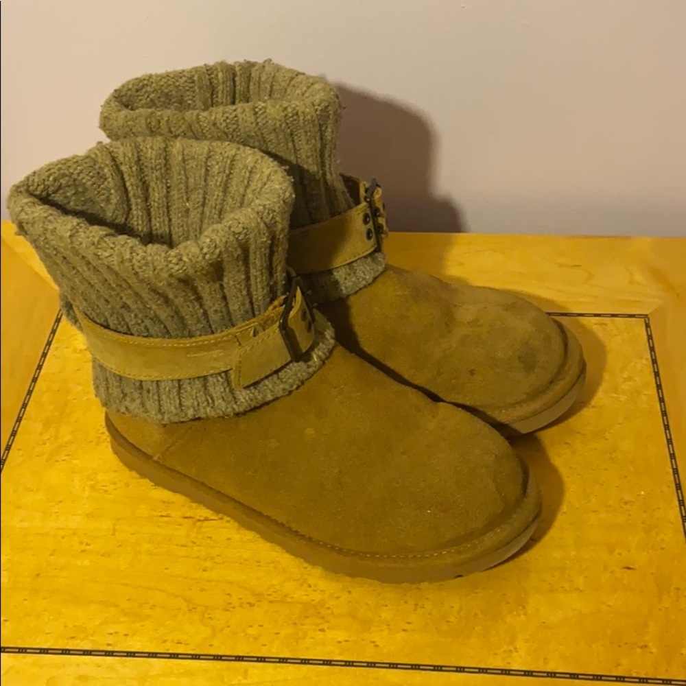 UGGs Chestnut Cambridge Knit Buckle Boots